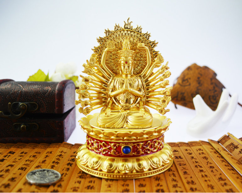 Glaze figue of the Buddba GC0035