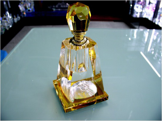 crystal perfume bottle CE0016
